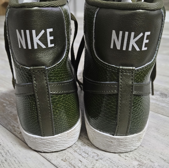 Nike SB Blazer Green Snakeskin - Picture 4 of 7